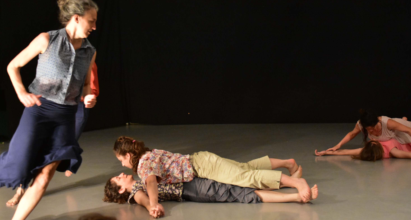 על שפת אישה